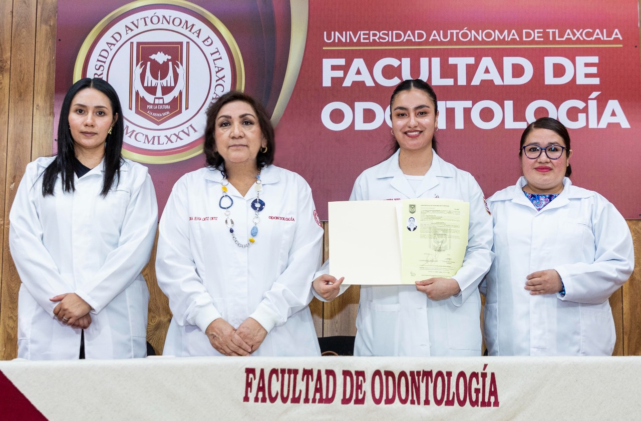 Odontología UATx celebra la entrega del acta profesional número dos mil
